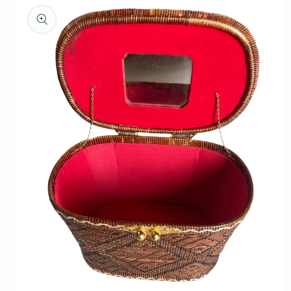 SUGARCOAT HOME
Vintage Thai Woven Rattan Bag with red velvet interior & mirror - Picture 4 of 7